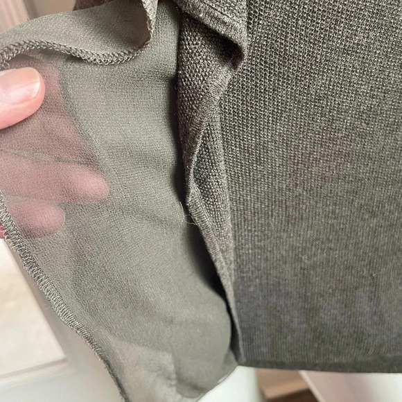 Hugo Boss Grey sleeveless sweater with front ruffle size Small - Picture 5 of 9